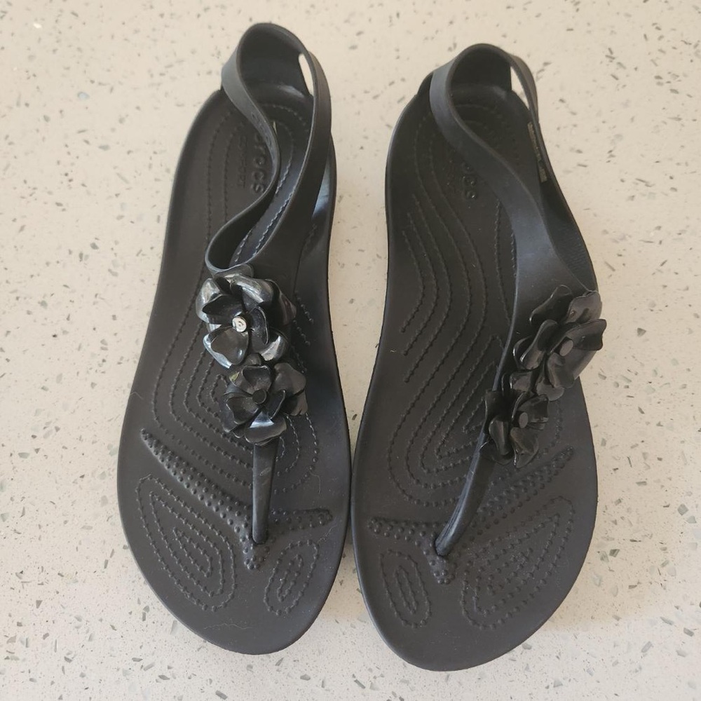 Crocs Serena Embellished Flip Floral Ankle Strap Womens Sandals Black Si…